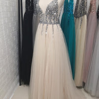 Beading Prom Dresses Long 2021 V Neck Light Gray High Split Tulle Sweep Train Sleeveless Evening Gown A-Line Backless Vestido De